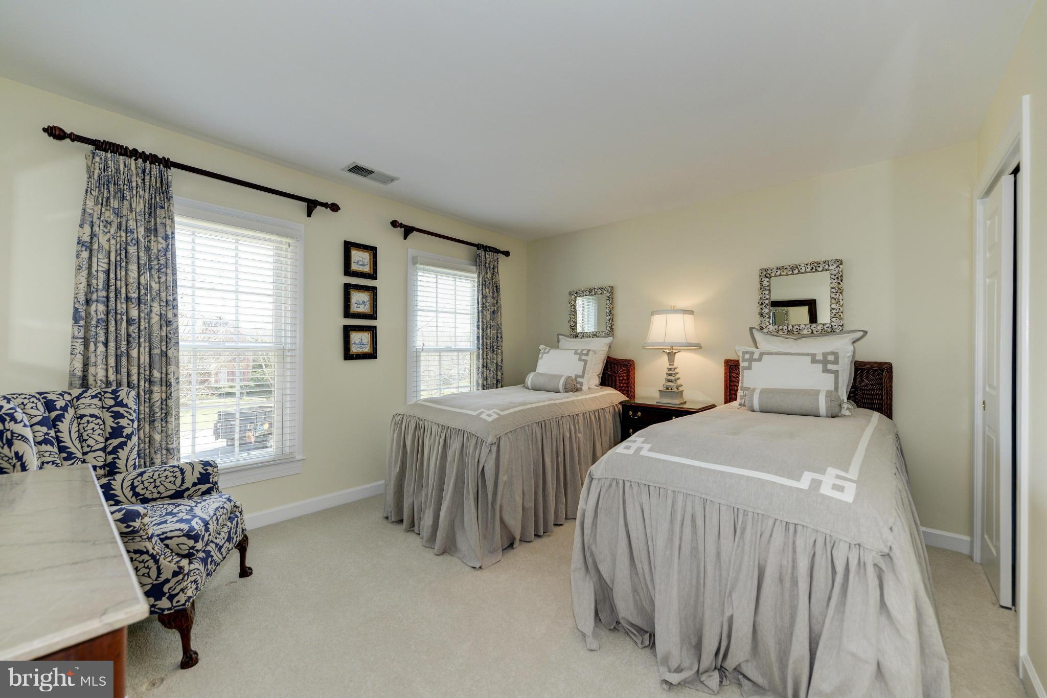 MANORS AT WOLF TRAP - Residential