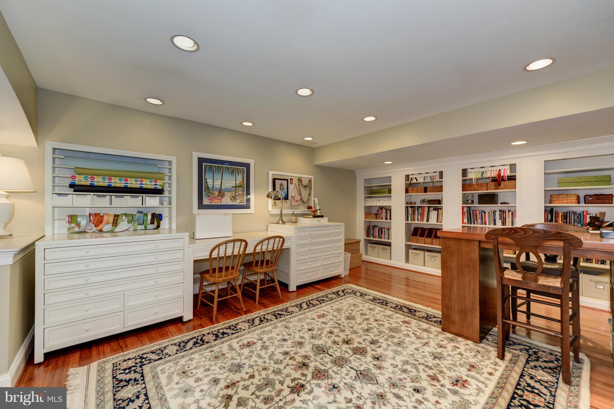 MANORS AT WOLF TRAP - Residential