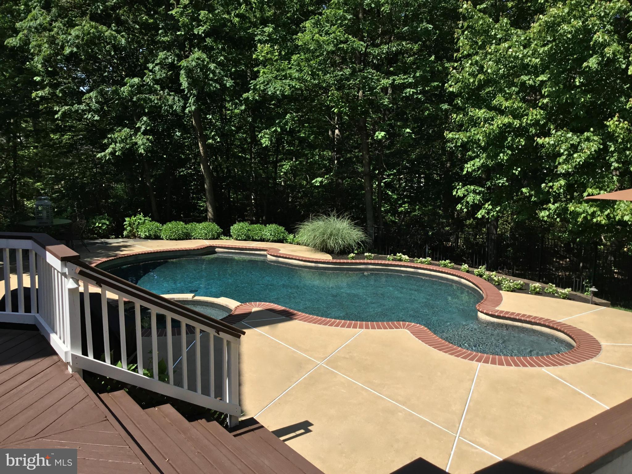 MANORS AT WOLF TRAP - Residential