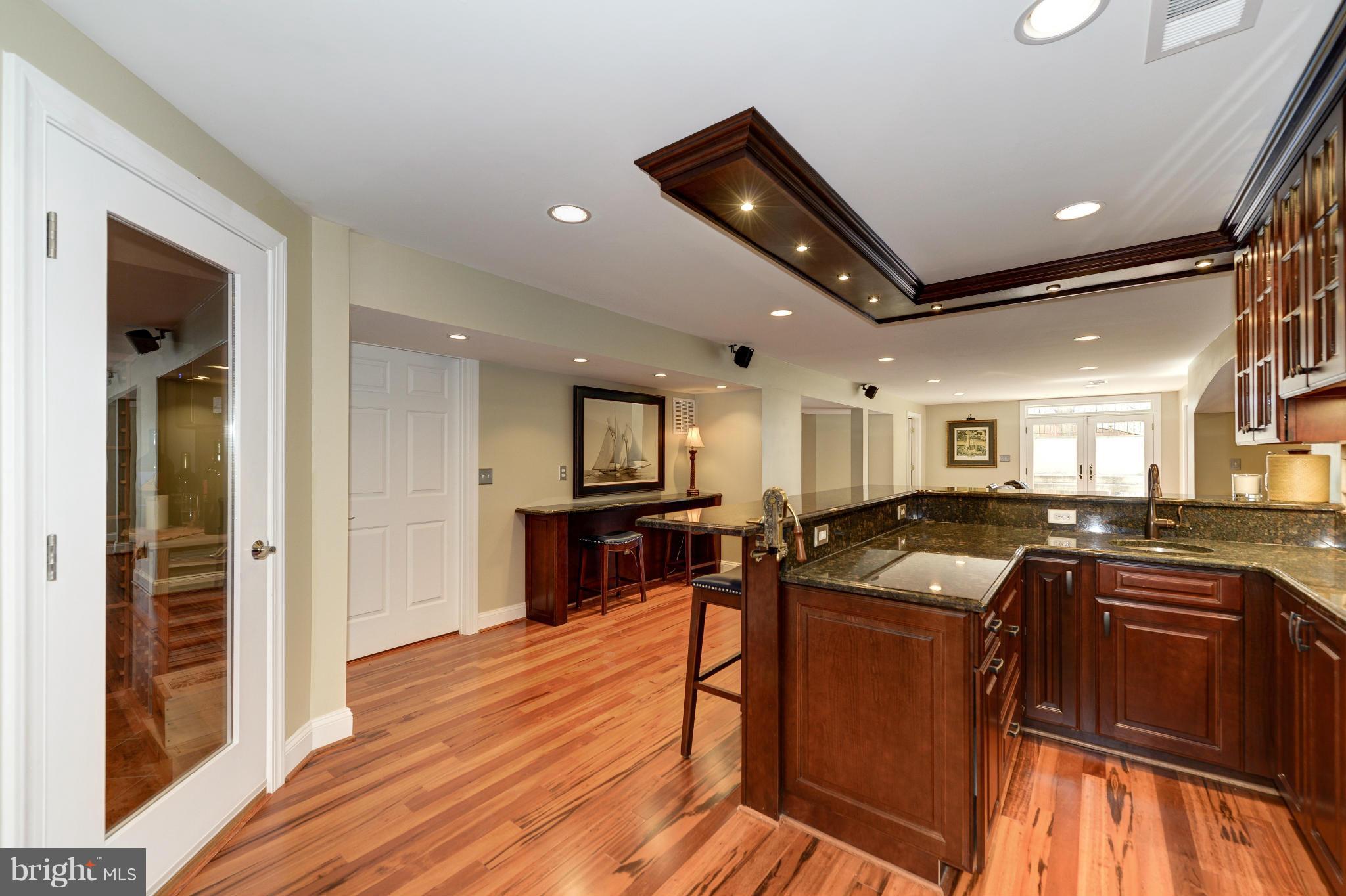 MANORS AT WOLF TRAP - Residential