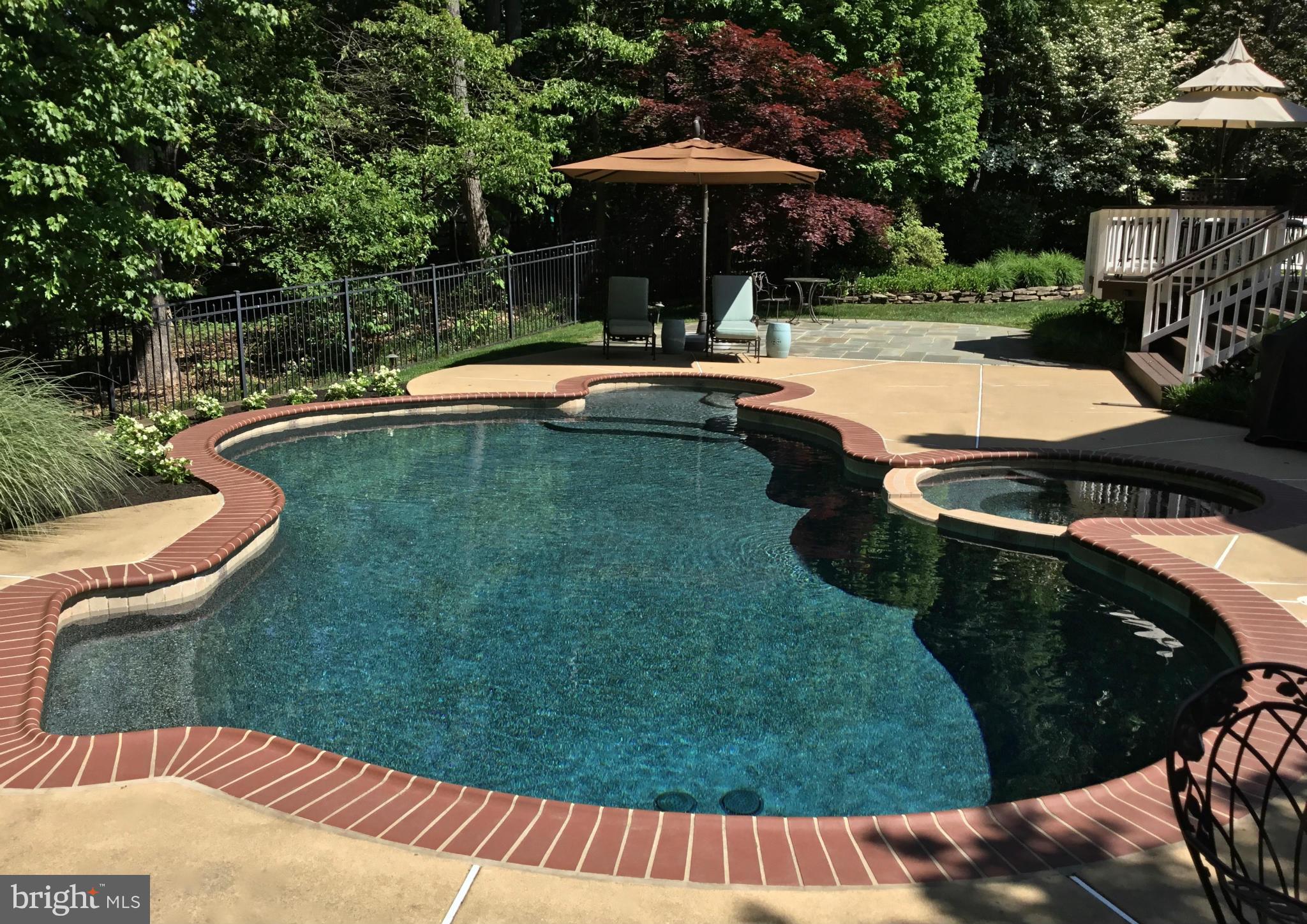 MANORS AT WOLF TRAP - Residential