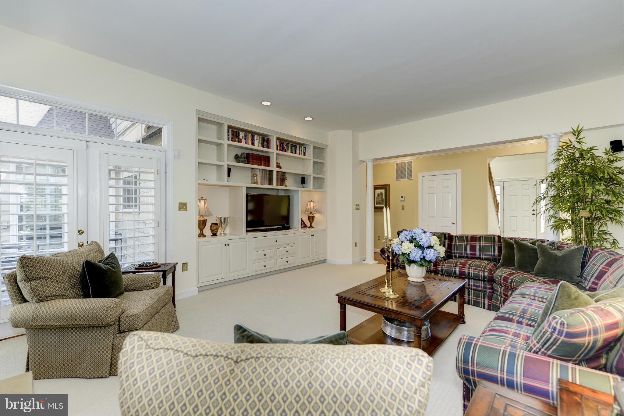 MANORS AT WOLF TRAP - Residential