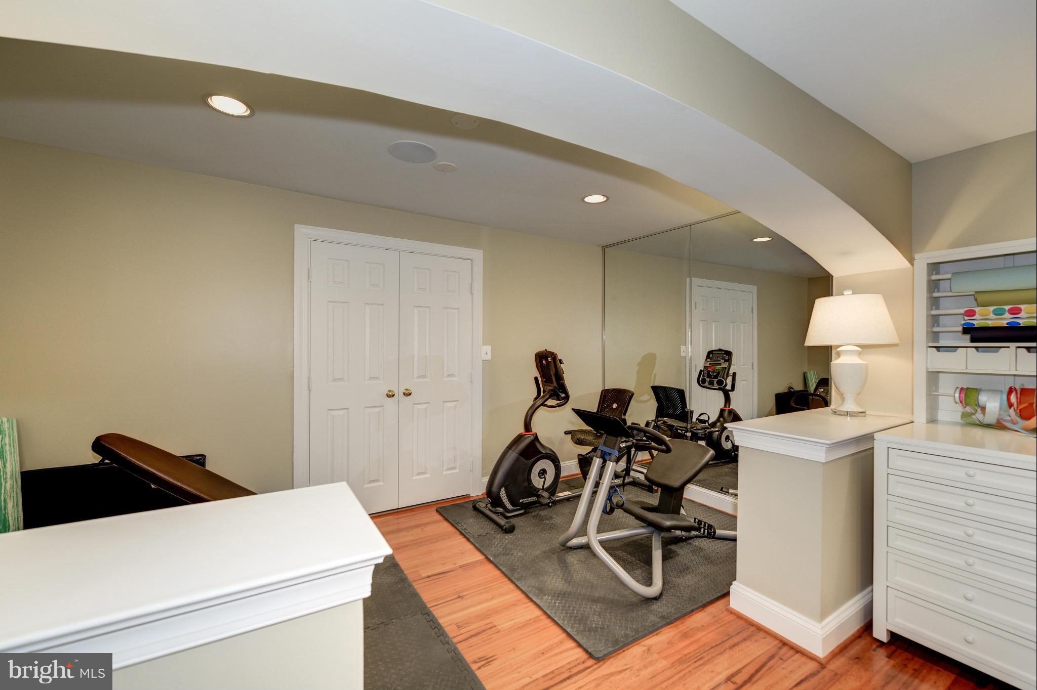 MANORS AT WOLF TRAP - Residential