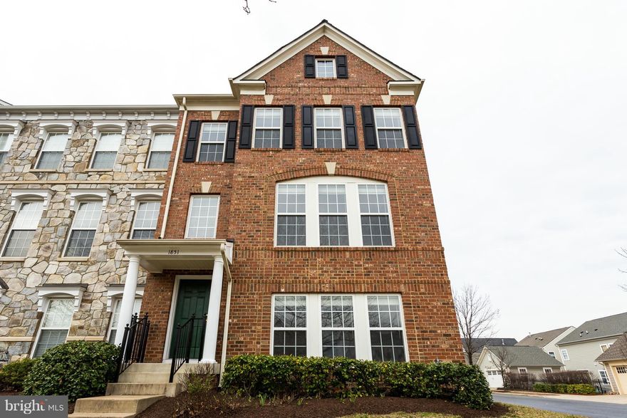 FABULOUS BRICK END UNIT FRESHLY PAINTED AND NEW STAINLESS STEEL APPLIANCES.  THREE UPPER LEVEL BEDROOMS AND COULD EASILY CONVERT FINISHED BASEMENT/FAMILY ROOM TO 4TH BEDROOM.  LOTS OF SPACE IN ALL THE RIGHT PLACES. THREE FULL BATHS + 1/2 BATH. SEPARATE LAUNDRY ROOM, LARGE KITCHEN WITH ISLAND. TWO CAR REAR ENTRY GARAGE.  ALL THIS IN AMENITY FILLED VILLAGE OF IDLEWILD COMMUNITY!