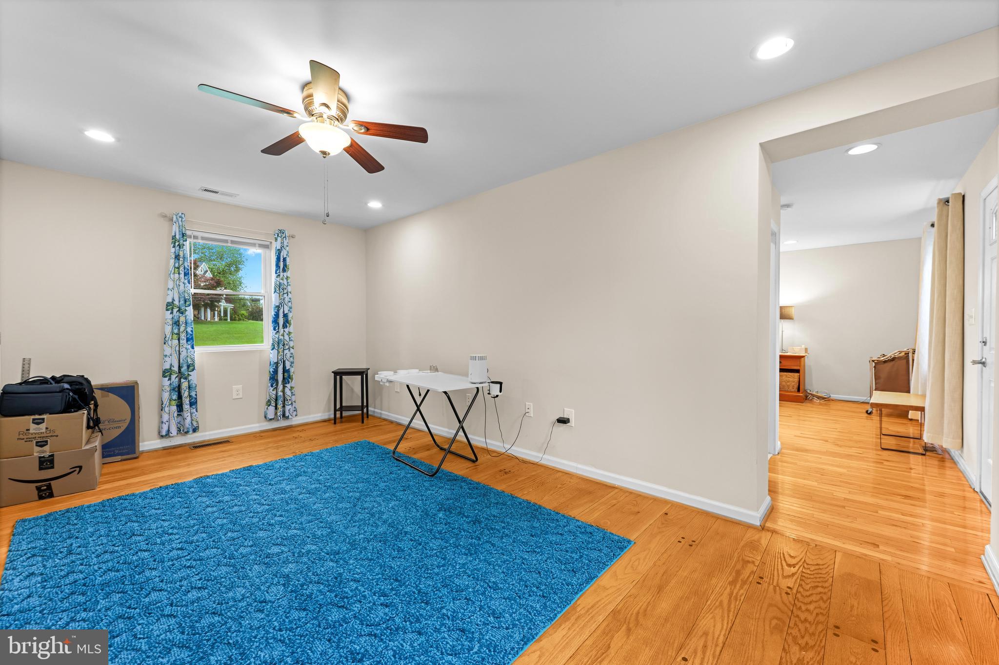 POT SPRING - Residential