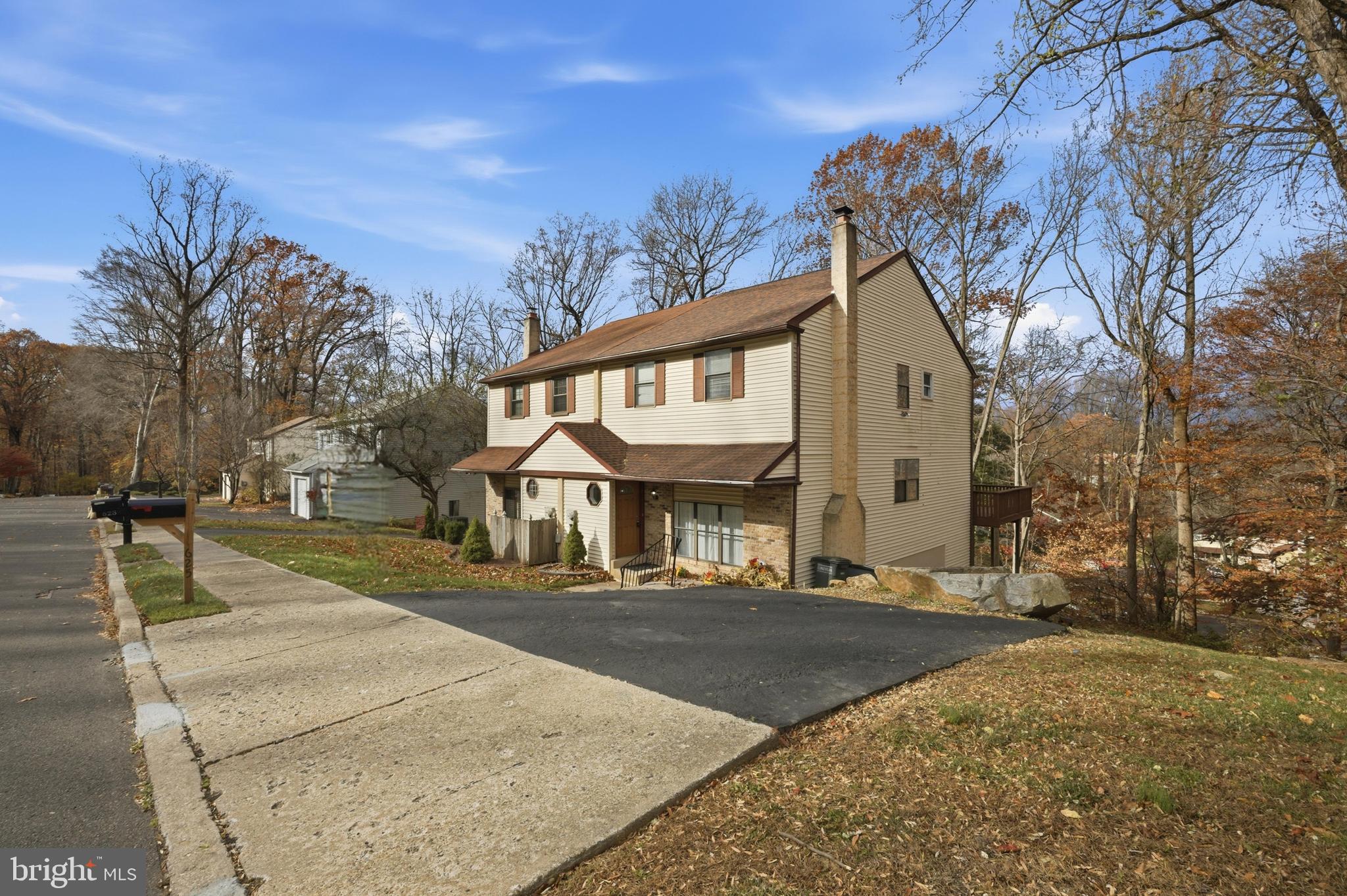 WOODLYN CROSSING - Residential