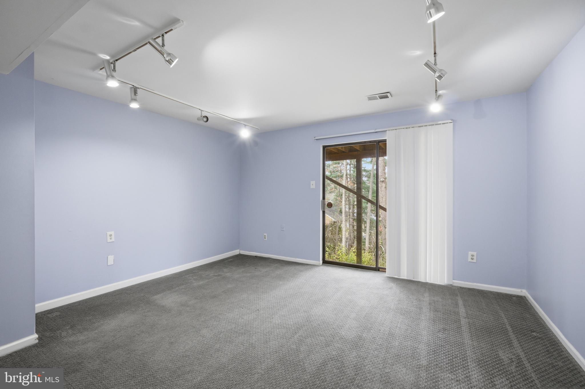 WOODLYN CROSSING - Residential