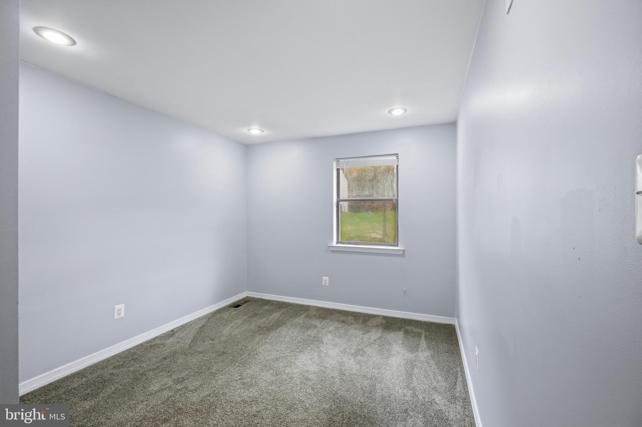 WOODLYN CROSSING - Residential