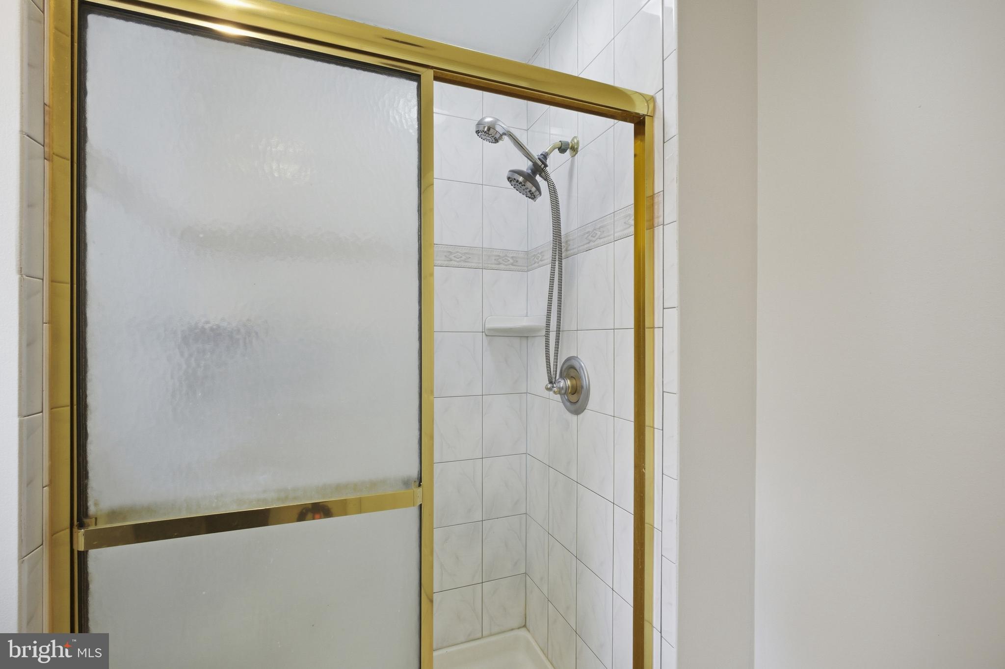 WOODLYN CROSSING - Residential