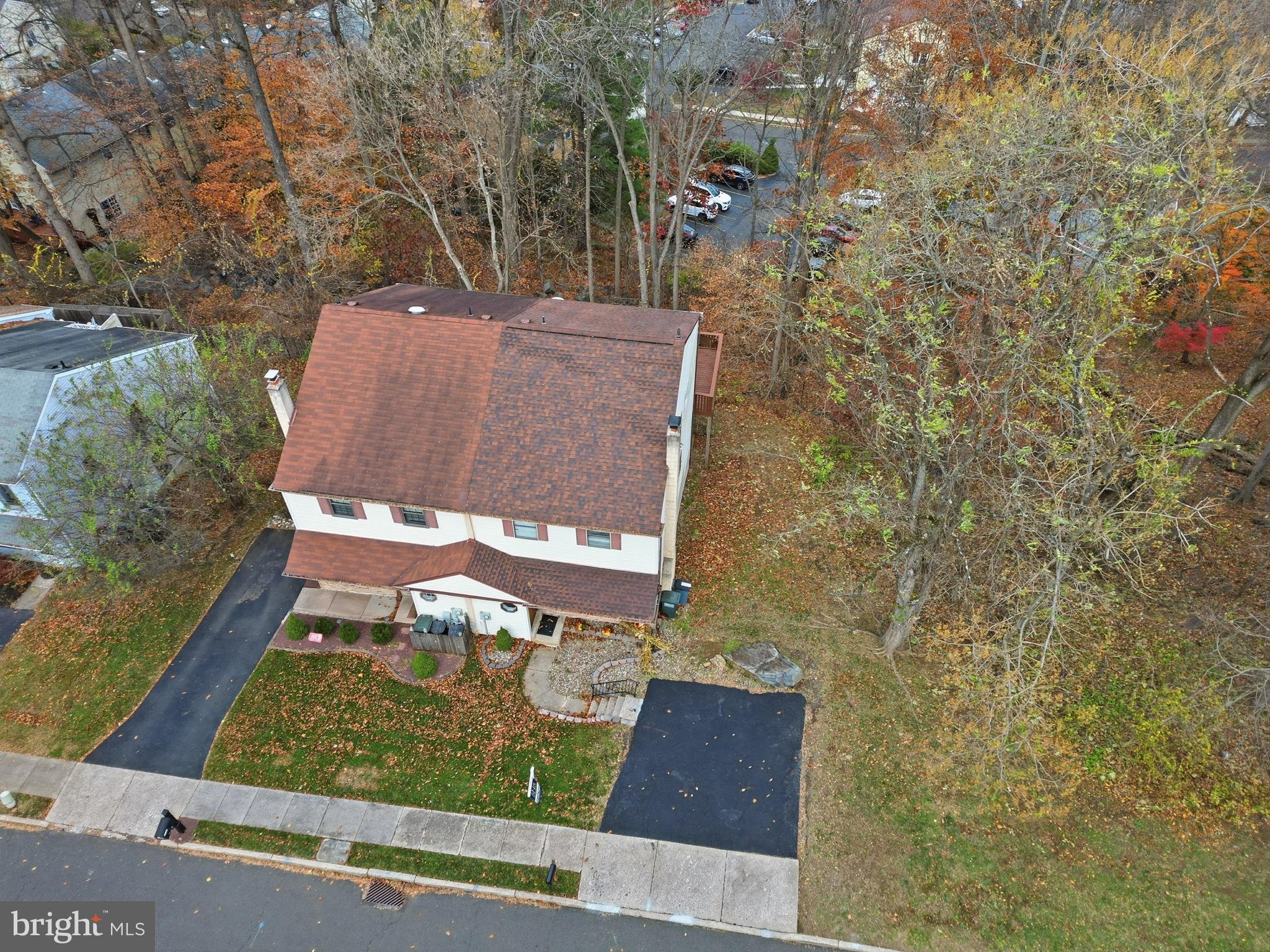 WOODLYN CROSSING - Residential