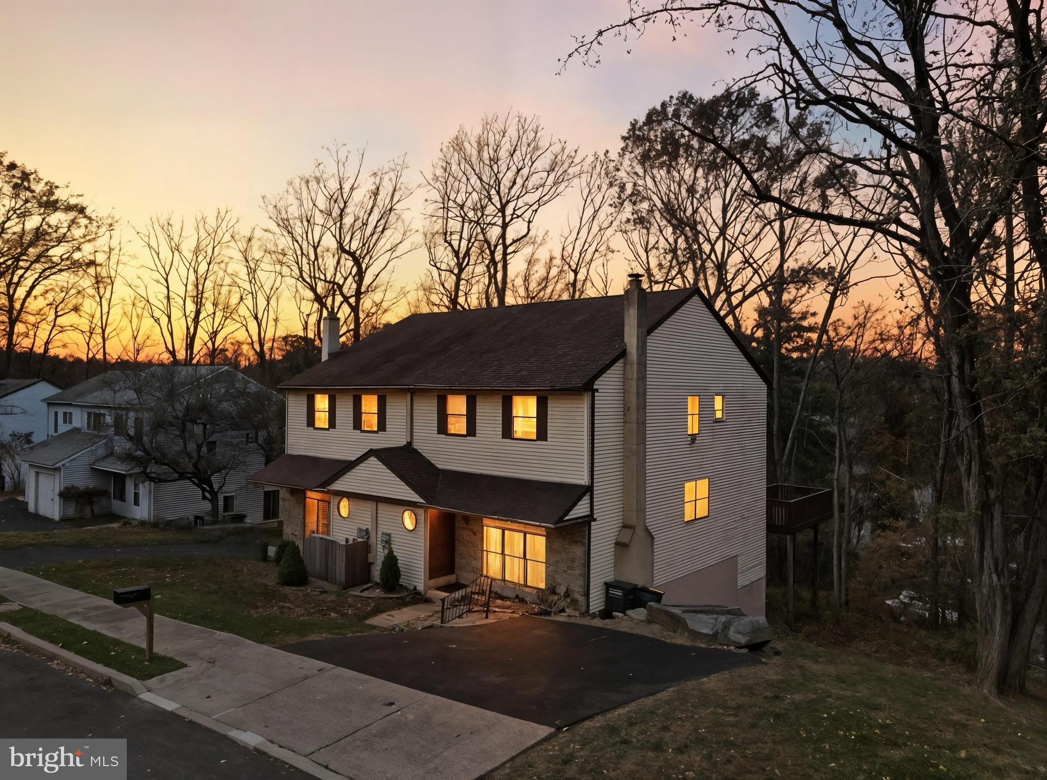 WOODLYN CROSSING - Residential