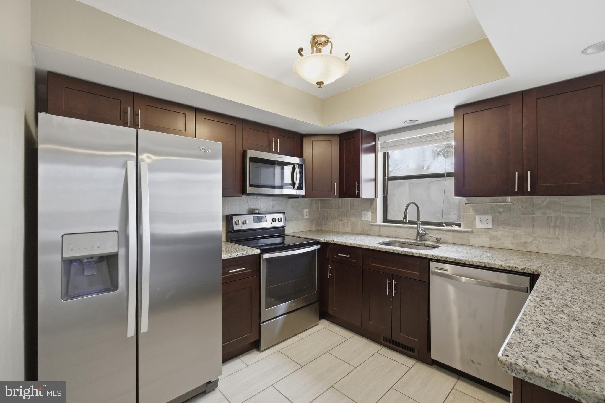 WOODLYN CROSSING - Residential