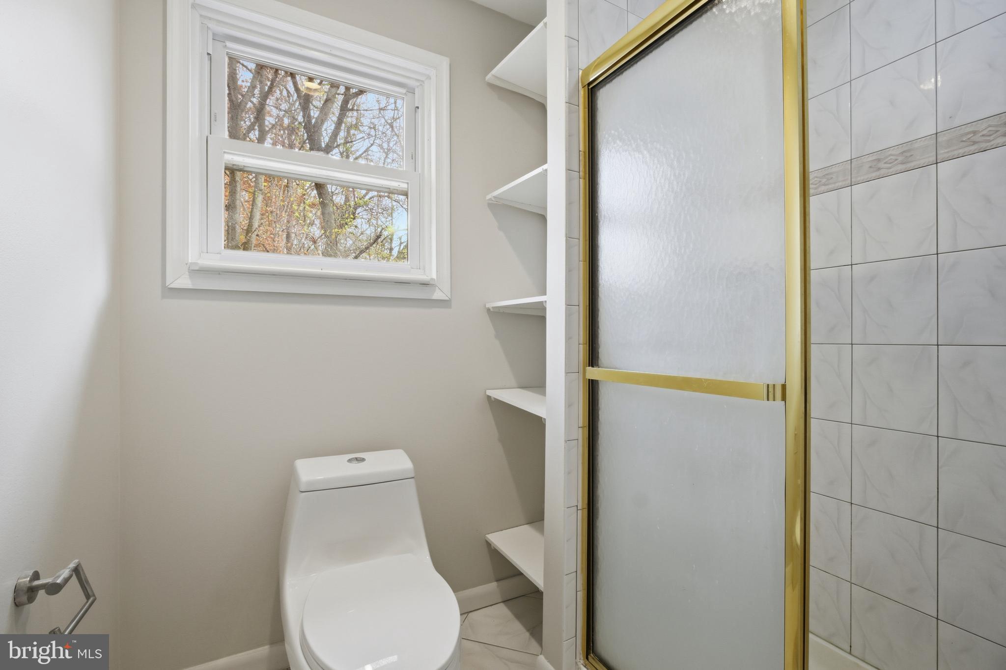 WOODLYN CROSSING - Residential