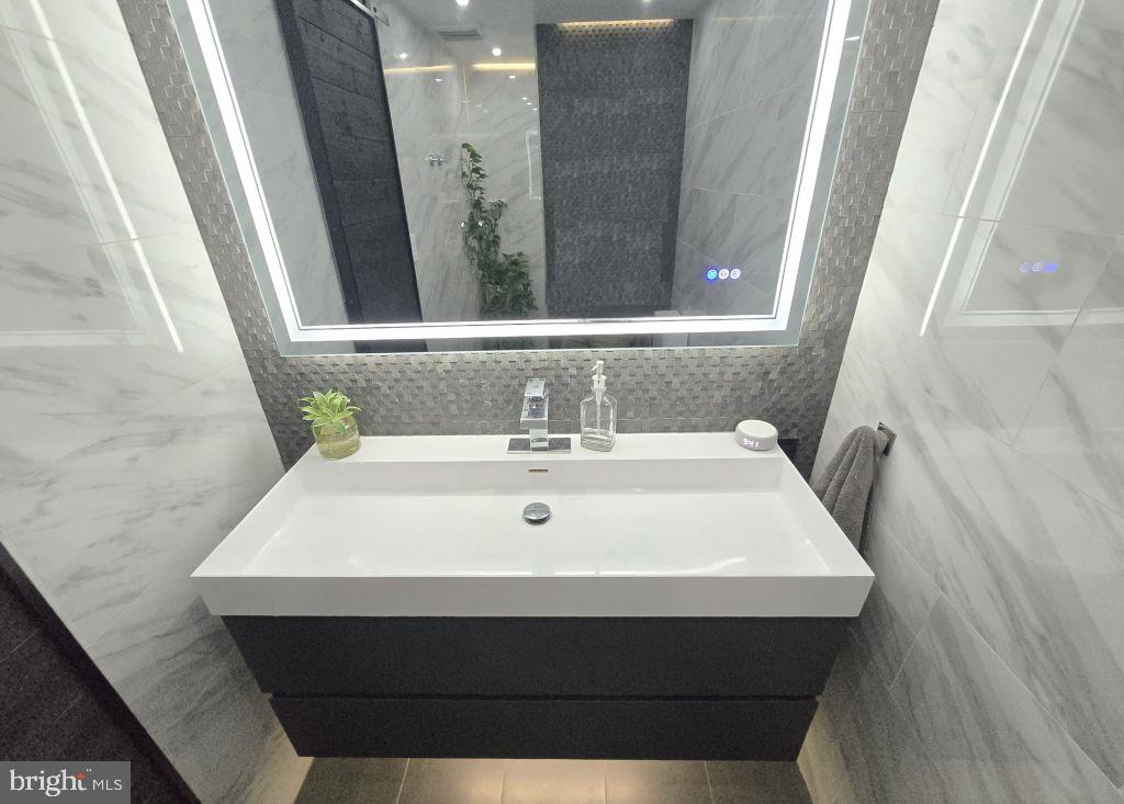 BELLA VISTA - Residential