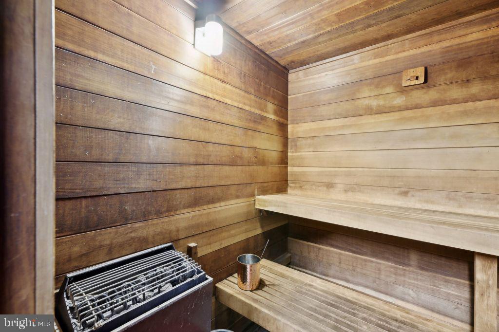 BELLA VISTA - Residential