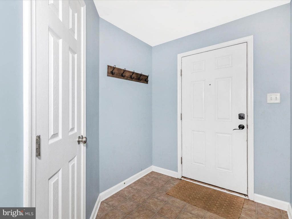 Photo of 2026 Spring Run Circle, FREDERICK, MD 21702 (MLS # MDFR2071432)