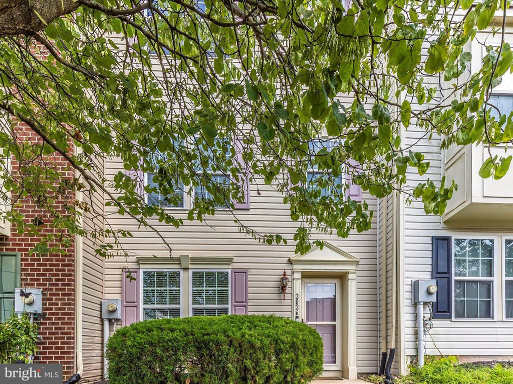 Photo of 2026 Spring Run Circle, FREDERICK, MD 21702 (MLS # MDFR2071432)