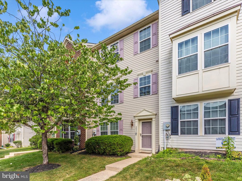 Photo of 2026 Spring Run Circle, FREDERICK, MD 21702 (MLS # MDFR2071432)
