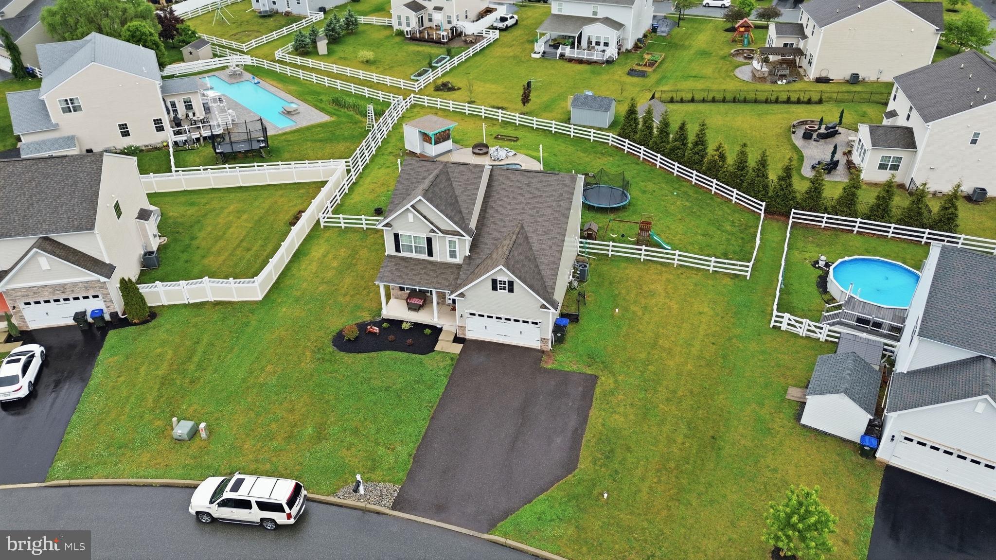 COBBLESTONE CROSSING - Residential