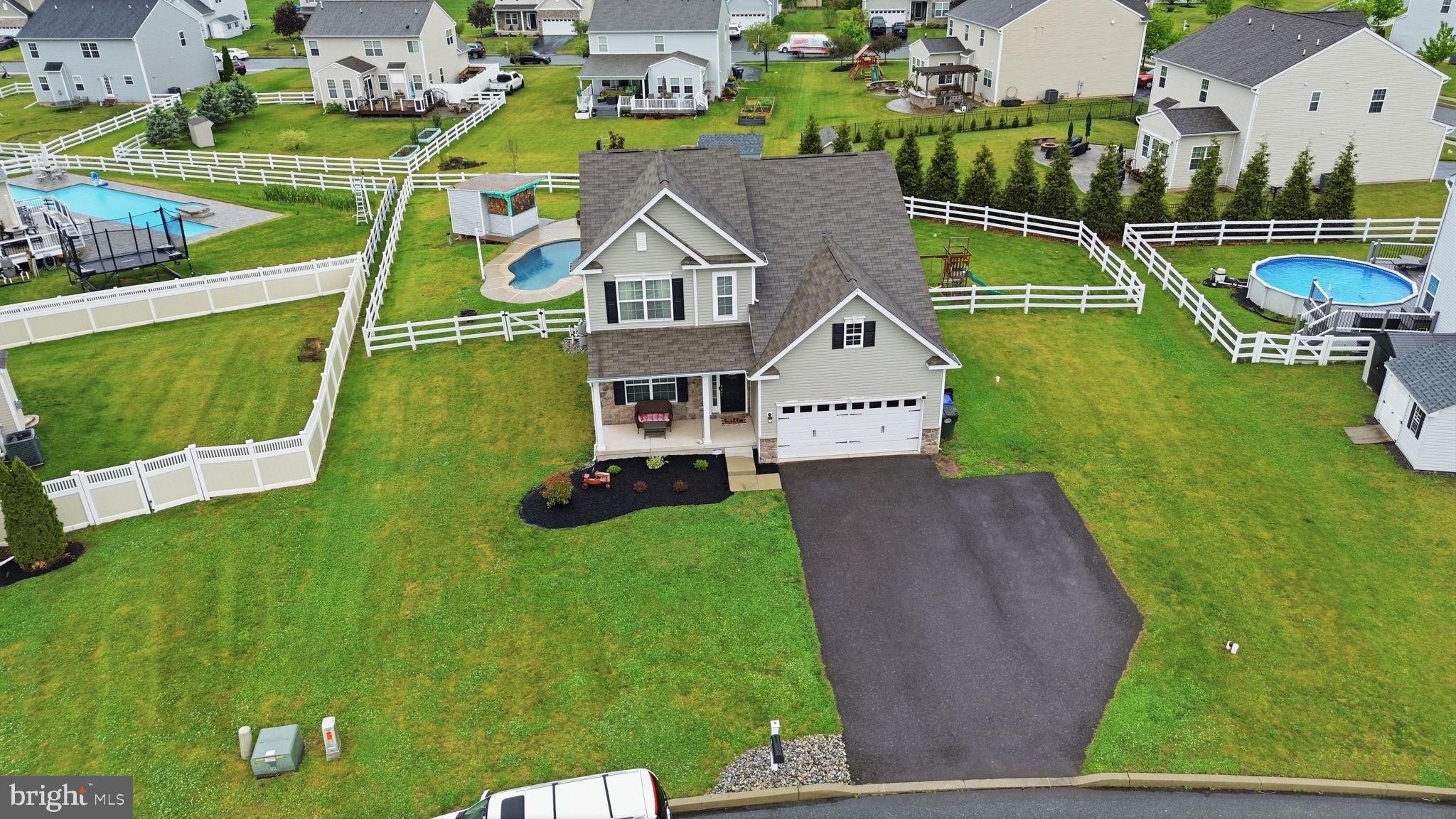 COBBLESTONE CROSSING - Residential