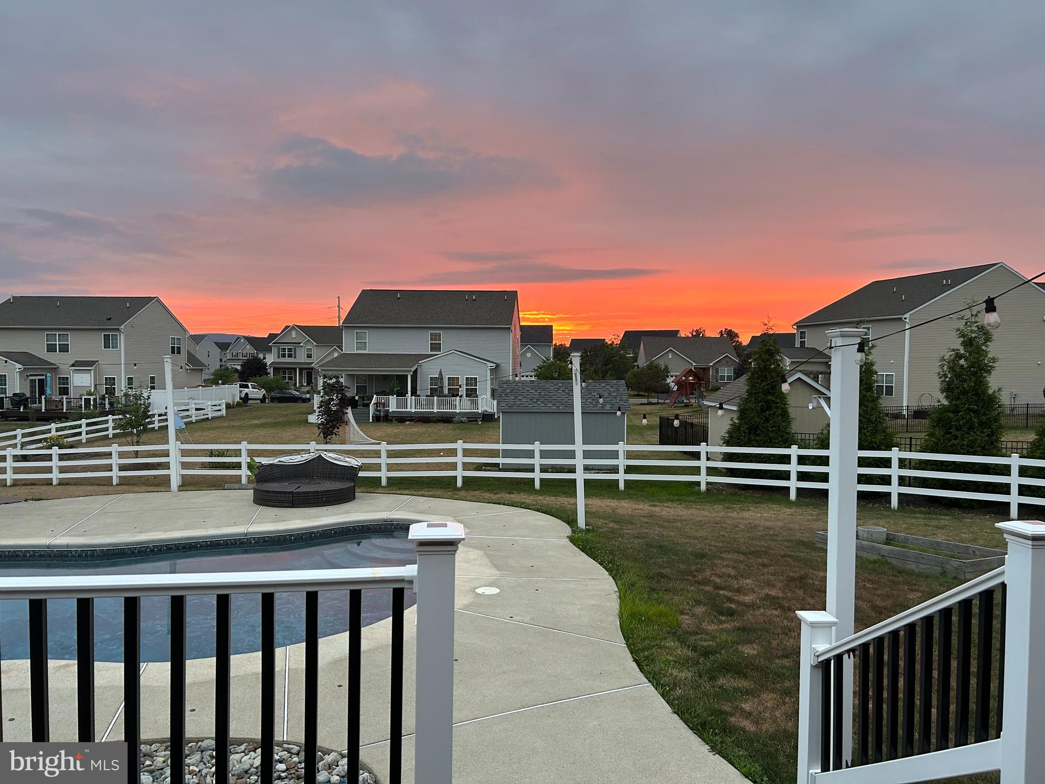 75 WINDOVER DRIVE