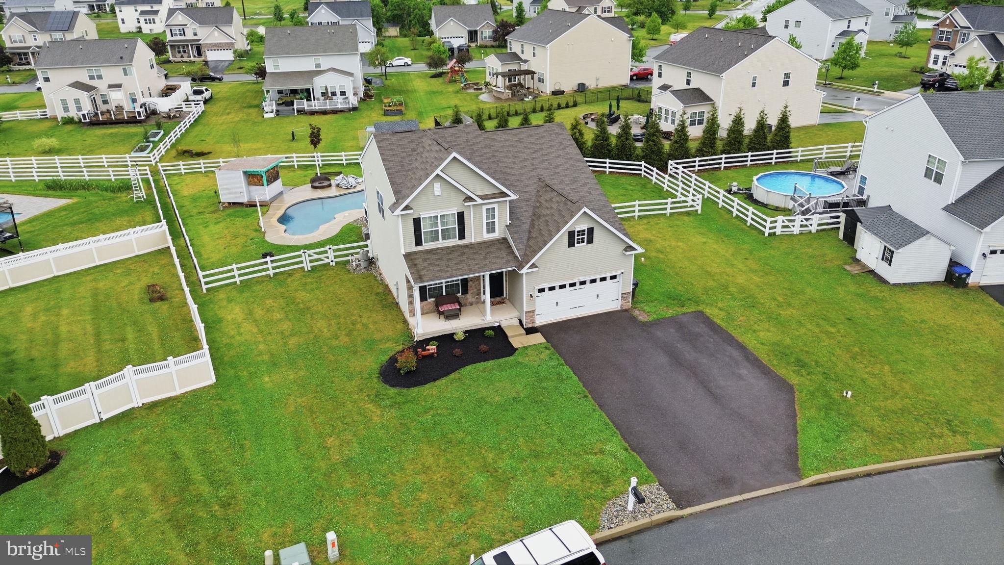 COBBLESTONE CROSSING - Residential
