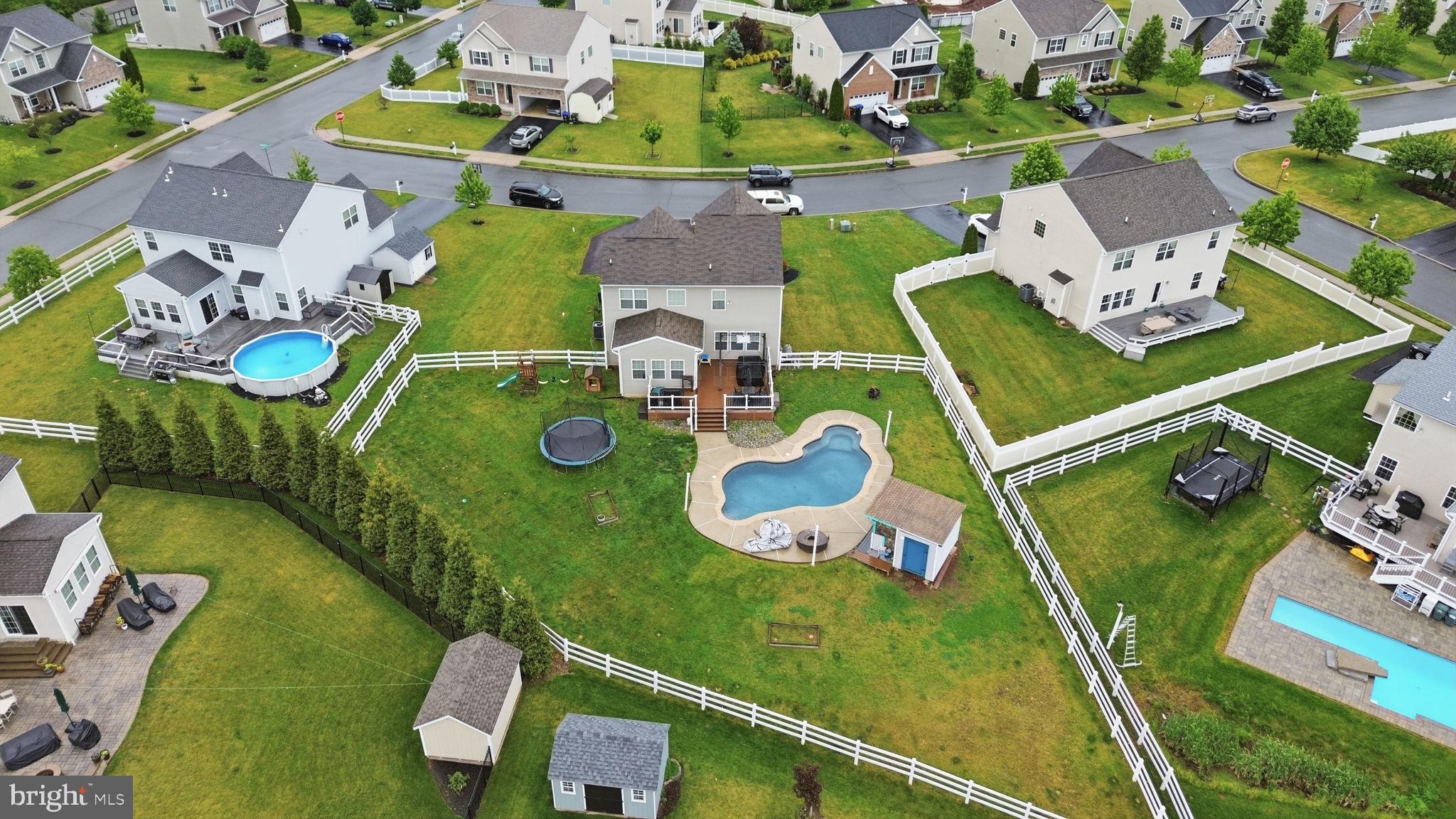 COBBLESTONE CROSSING - Residential