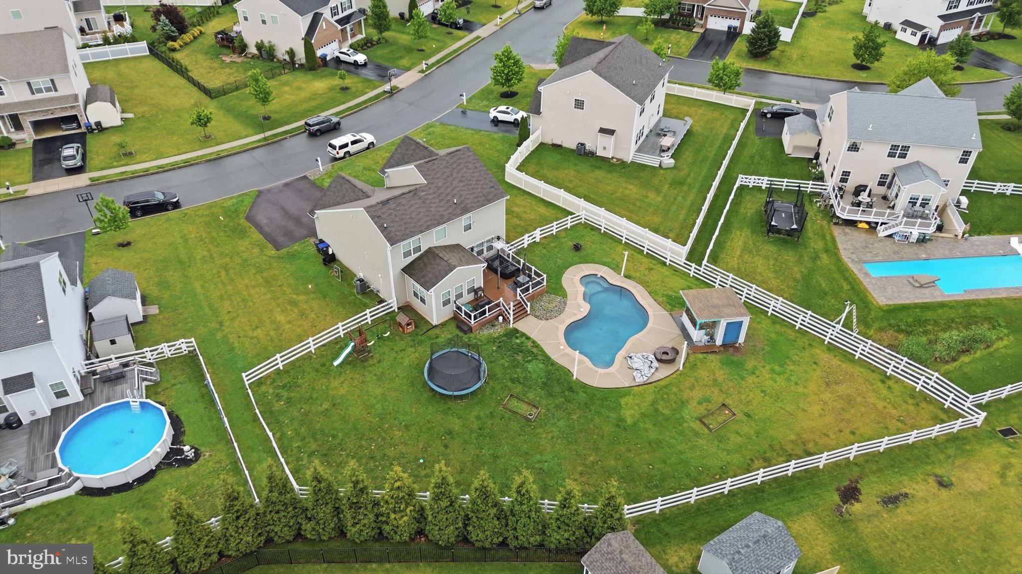 COBBLESTONE CROSSING - Residential