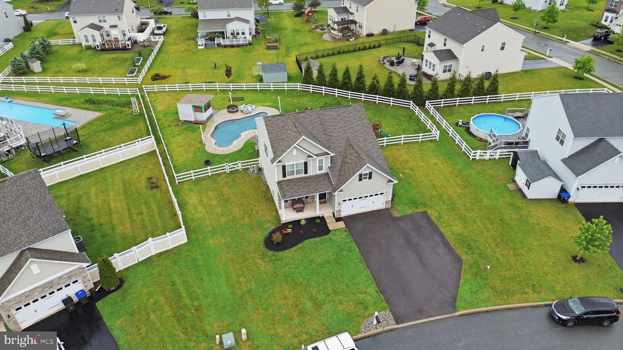 COBBLESTONE CROSSING - Residential