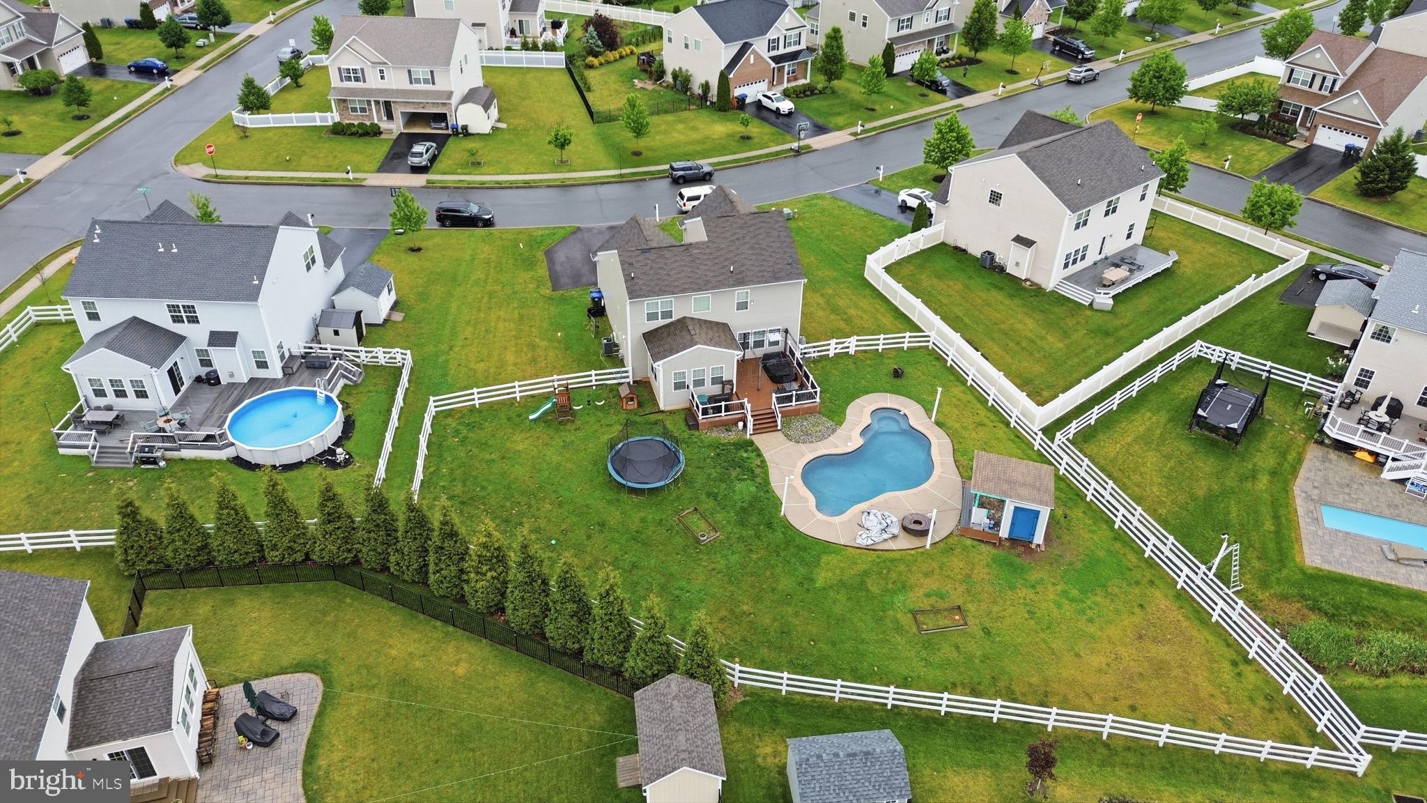COBBLESTONE CROSSING - Residential