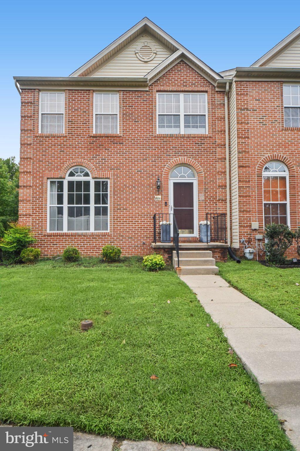 616 BERWICK COURT
