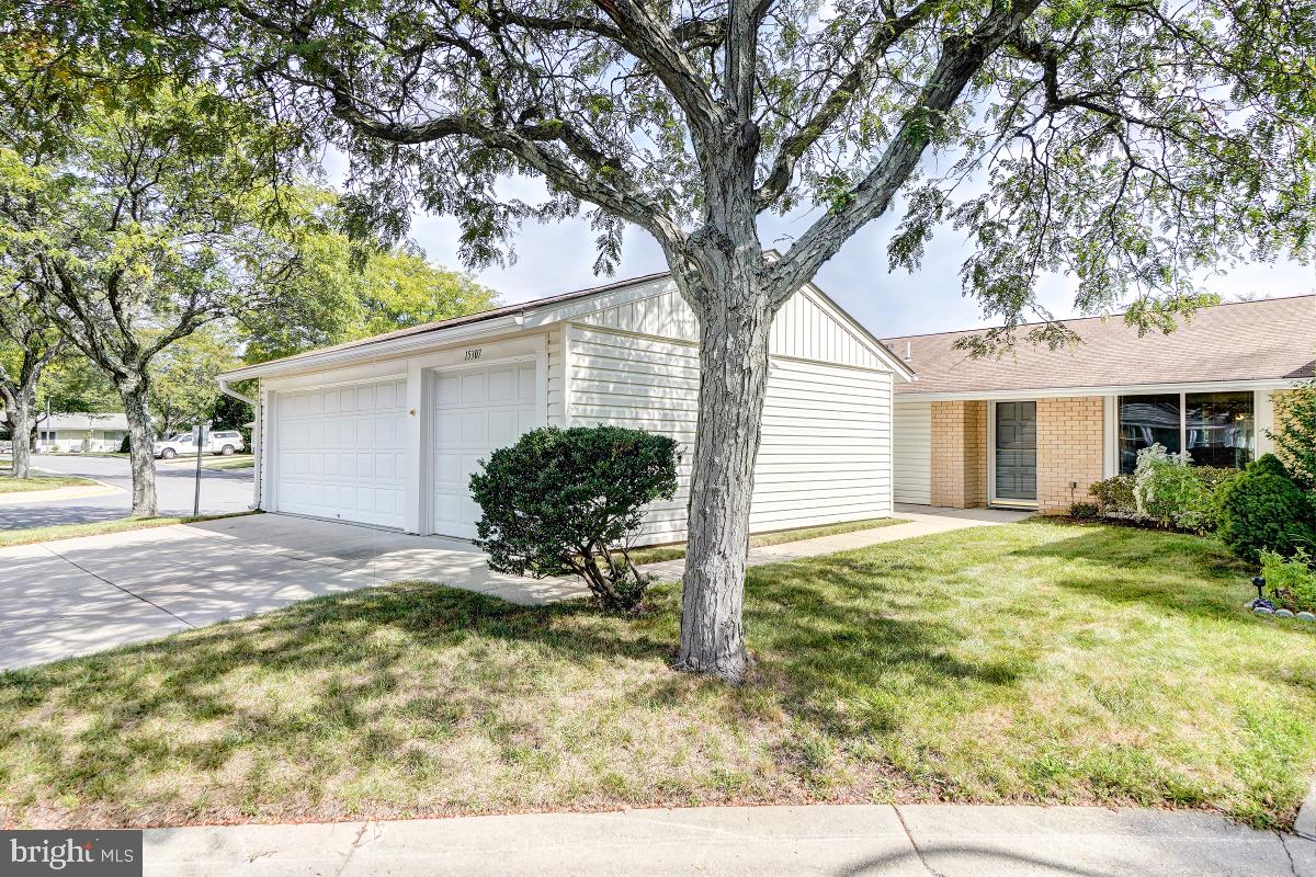 LEISURE WORLD - Residential