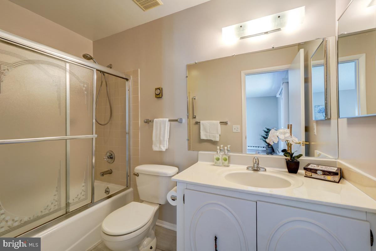 LEISURE WORLD - Residential