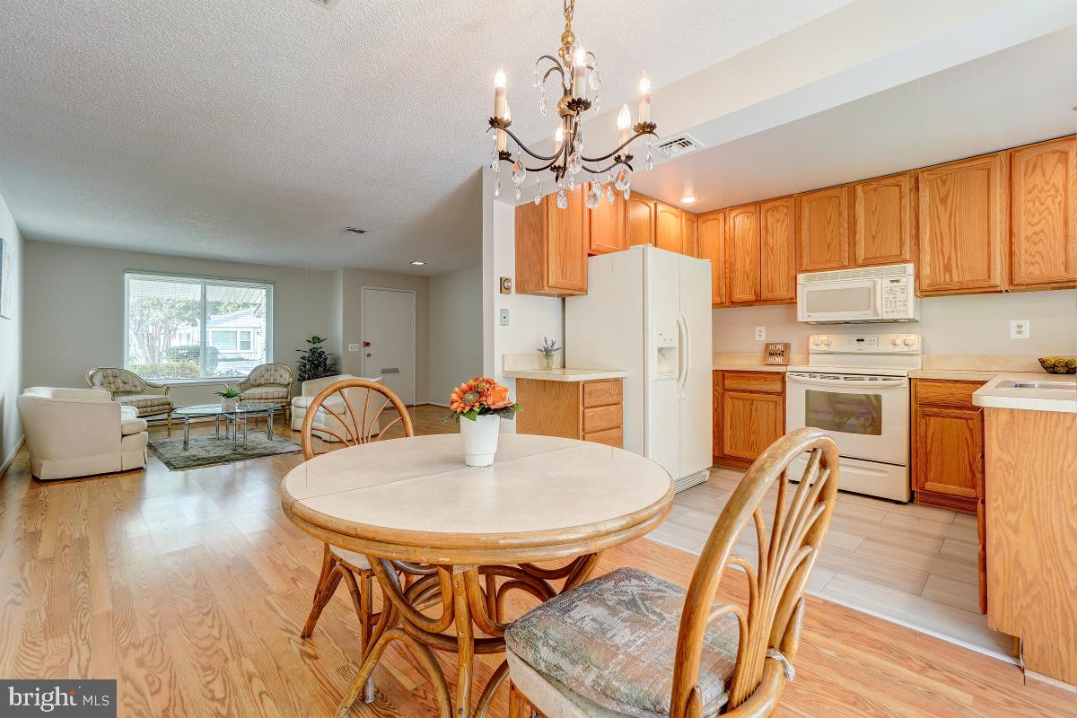 LEISURE WORLD - Residential