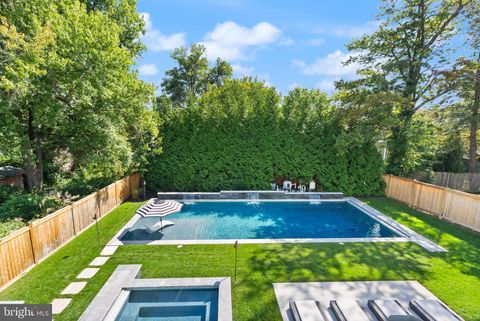 6032 28TH STREET N ARLINGTON VA 22207