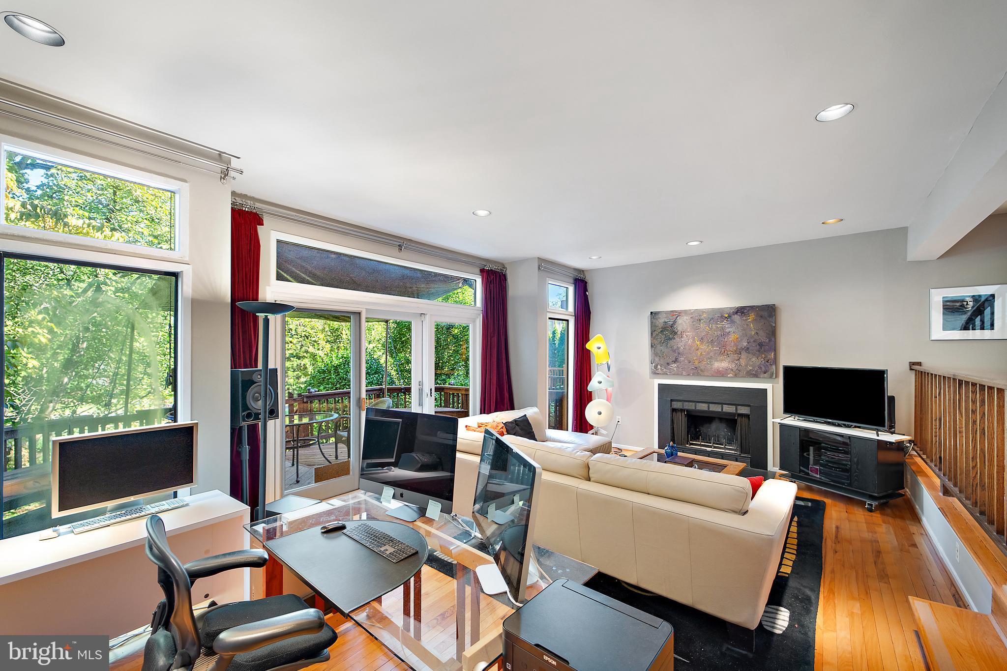 TIMBERLAWN - Residential