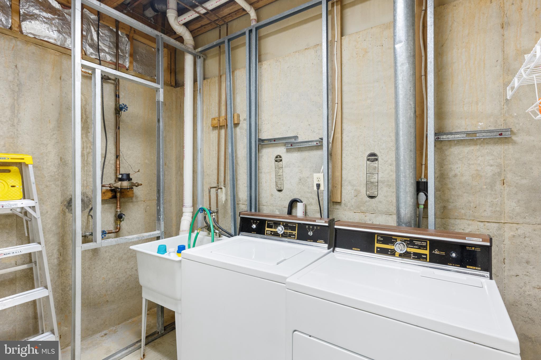 TIMBERLAWN - Residential