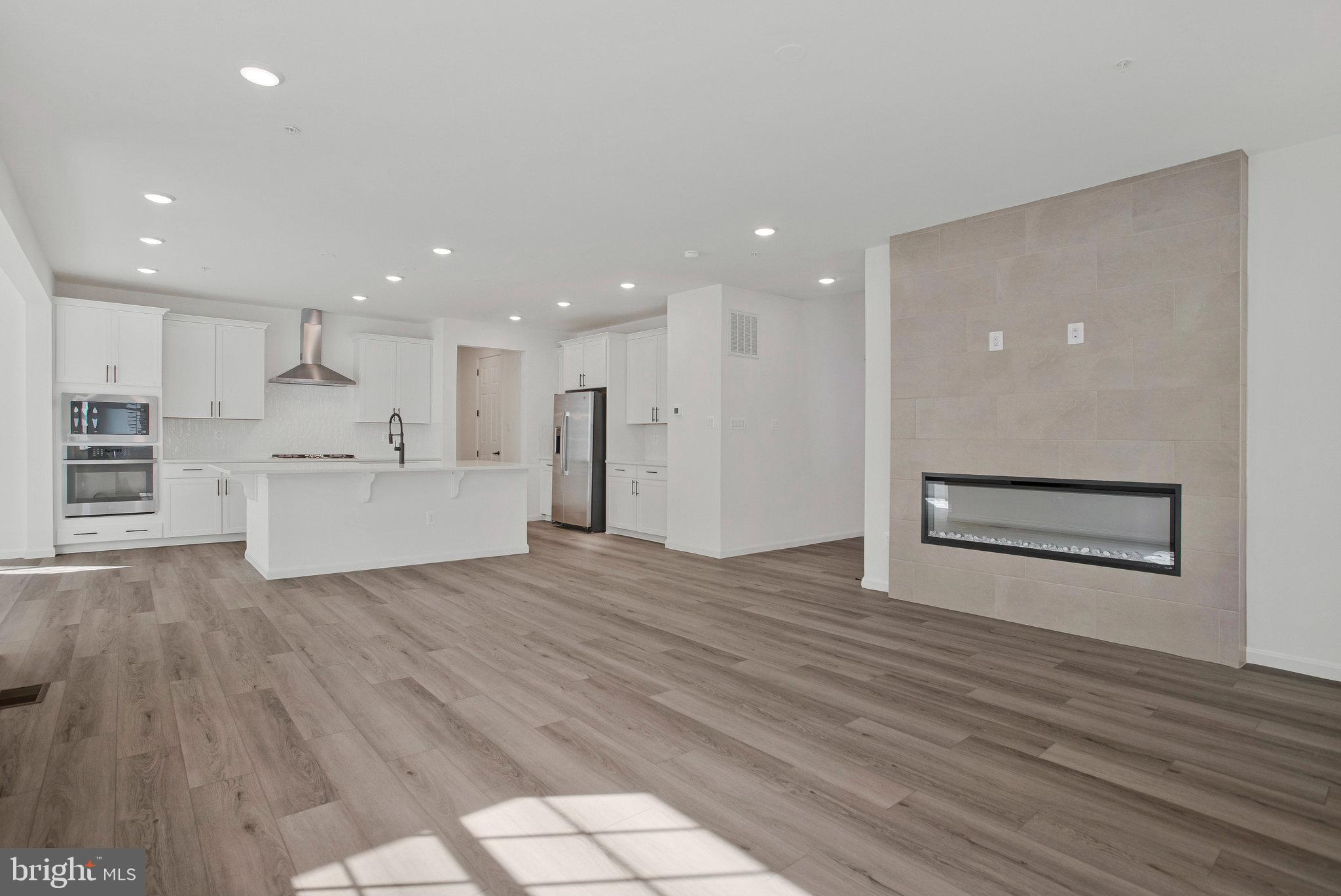 ROBERTS CROSSING - Residential
