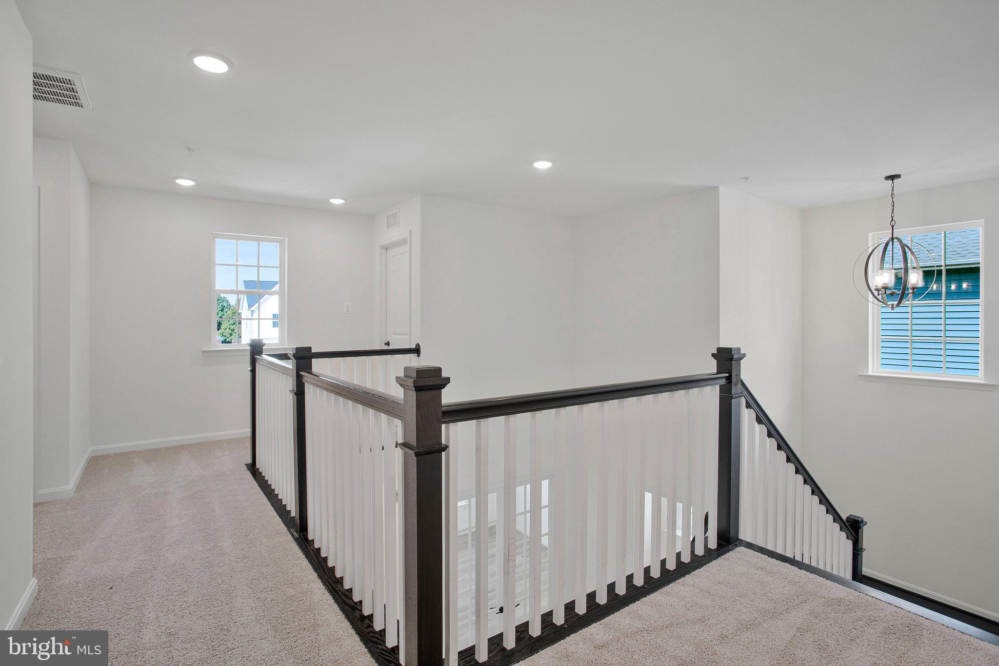 ROBERTS CROSSING - Residential