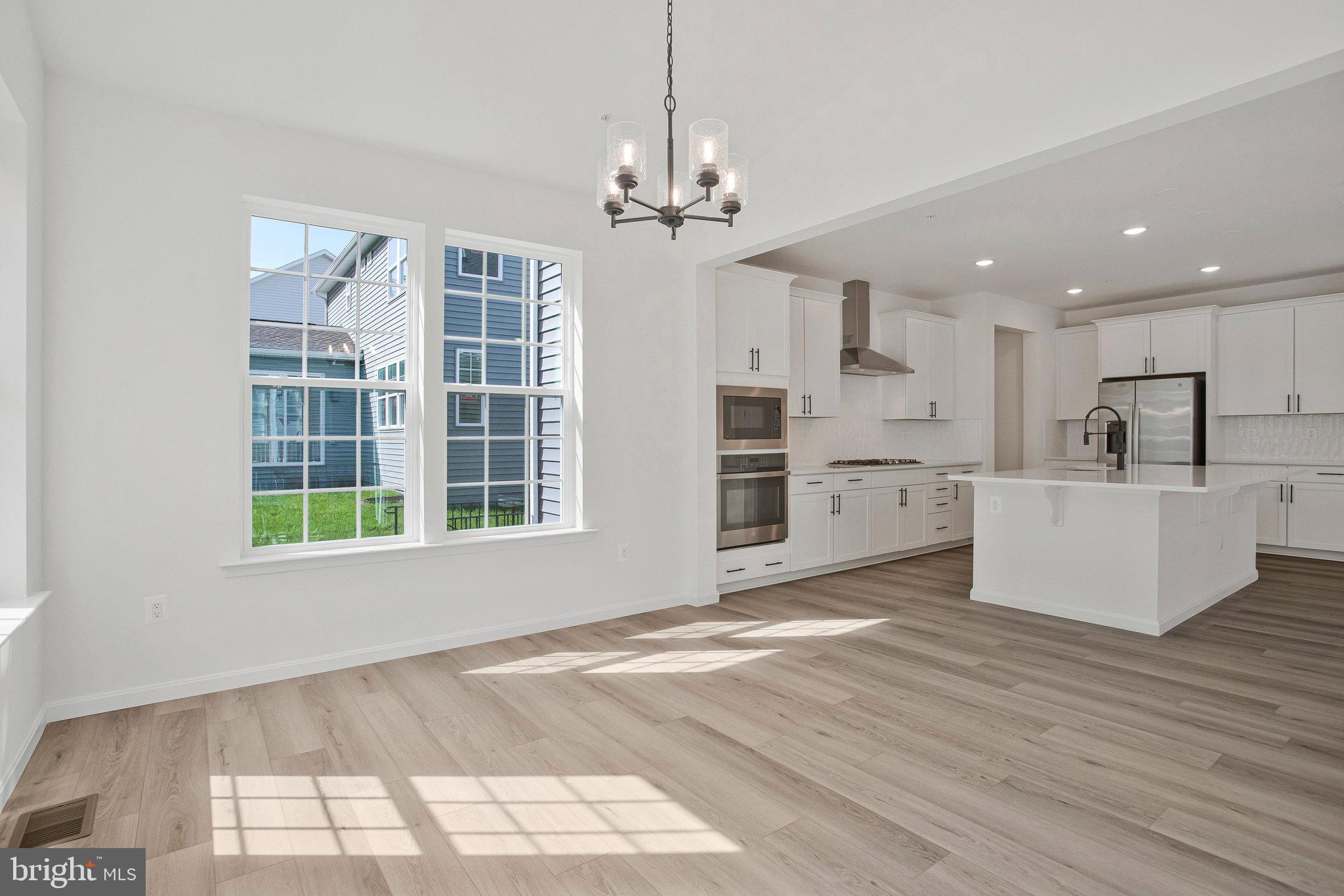 ROBERTS CROSSING - Residential