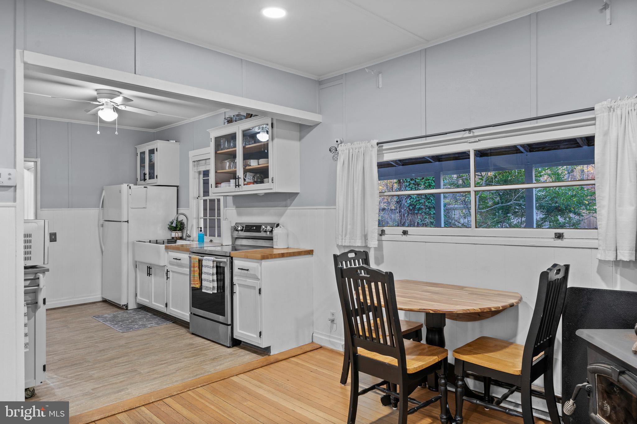 LONG BEACH - Residential