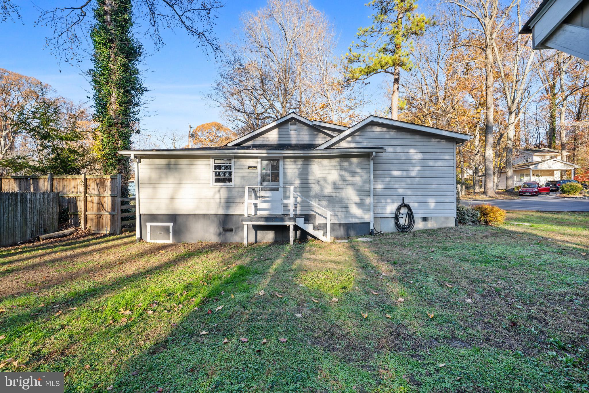 LONG BEACH - Residential