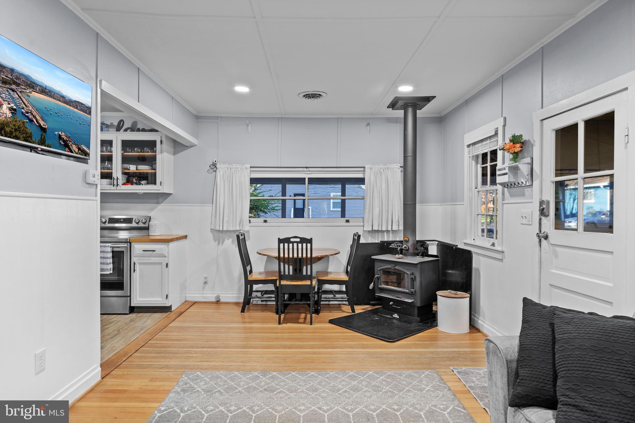 LONG BEACH - Residential