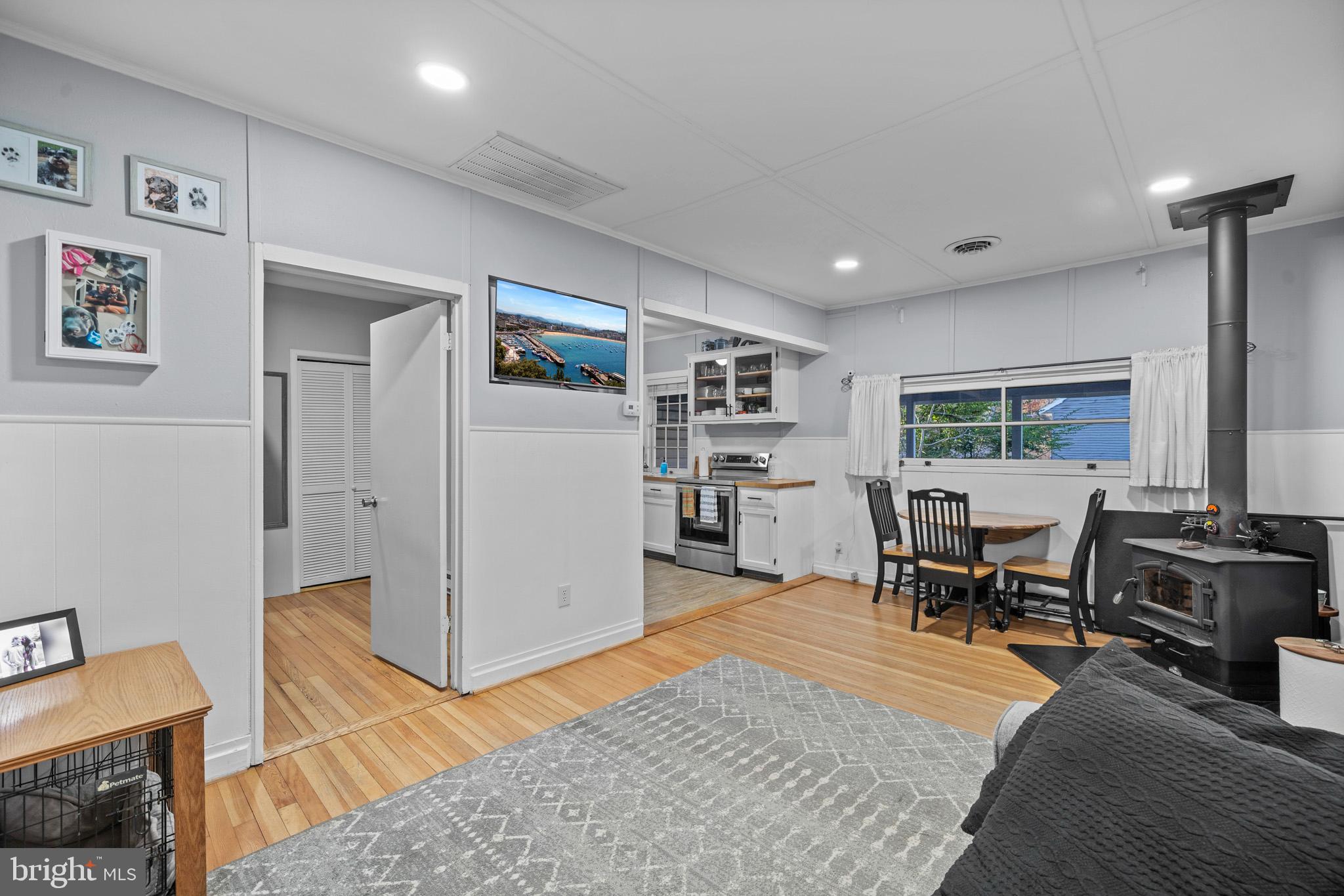 LONG BEACH - Residential