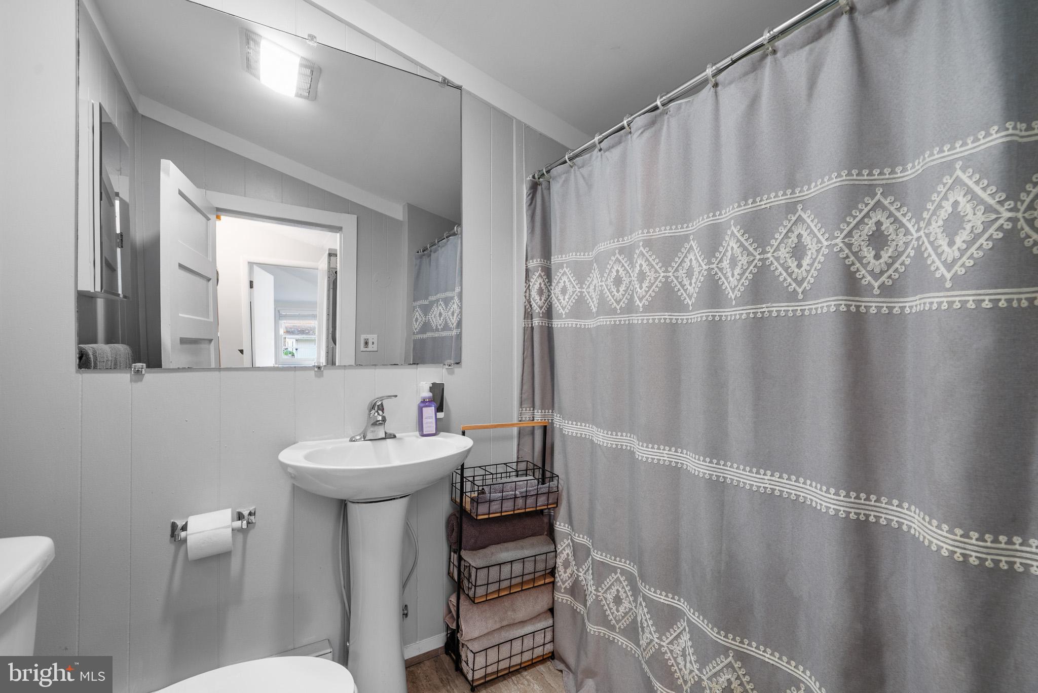 LONG BEACH - Residential