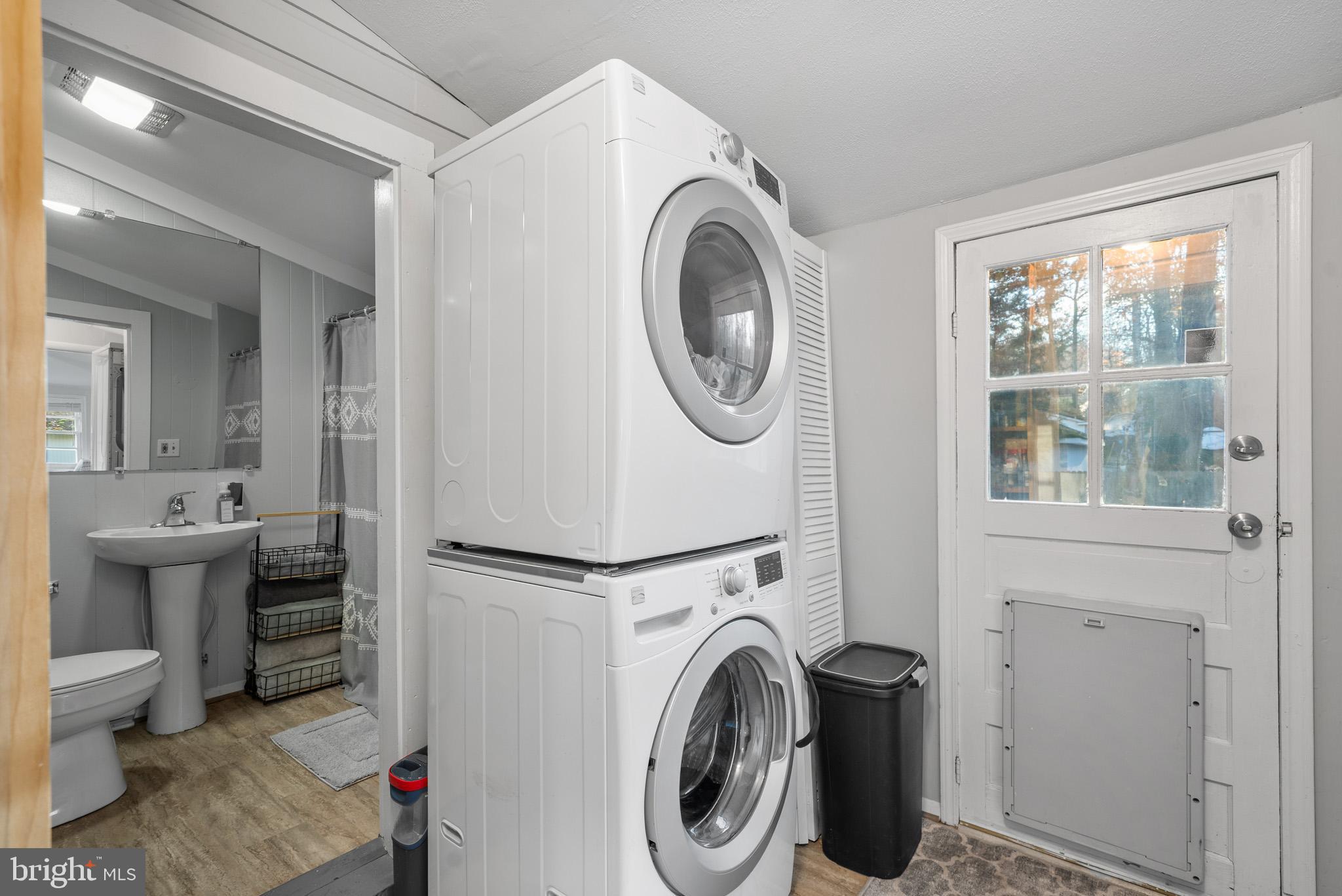 LONG BEACH - Residential