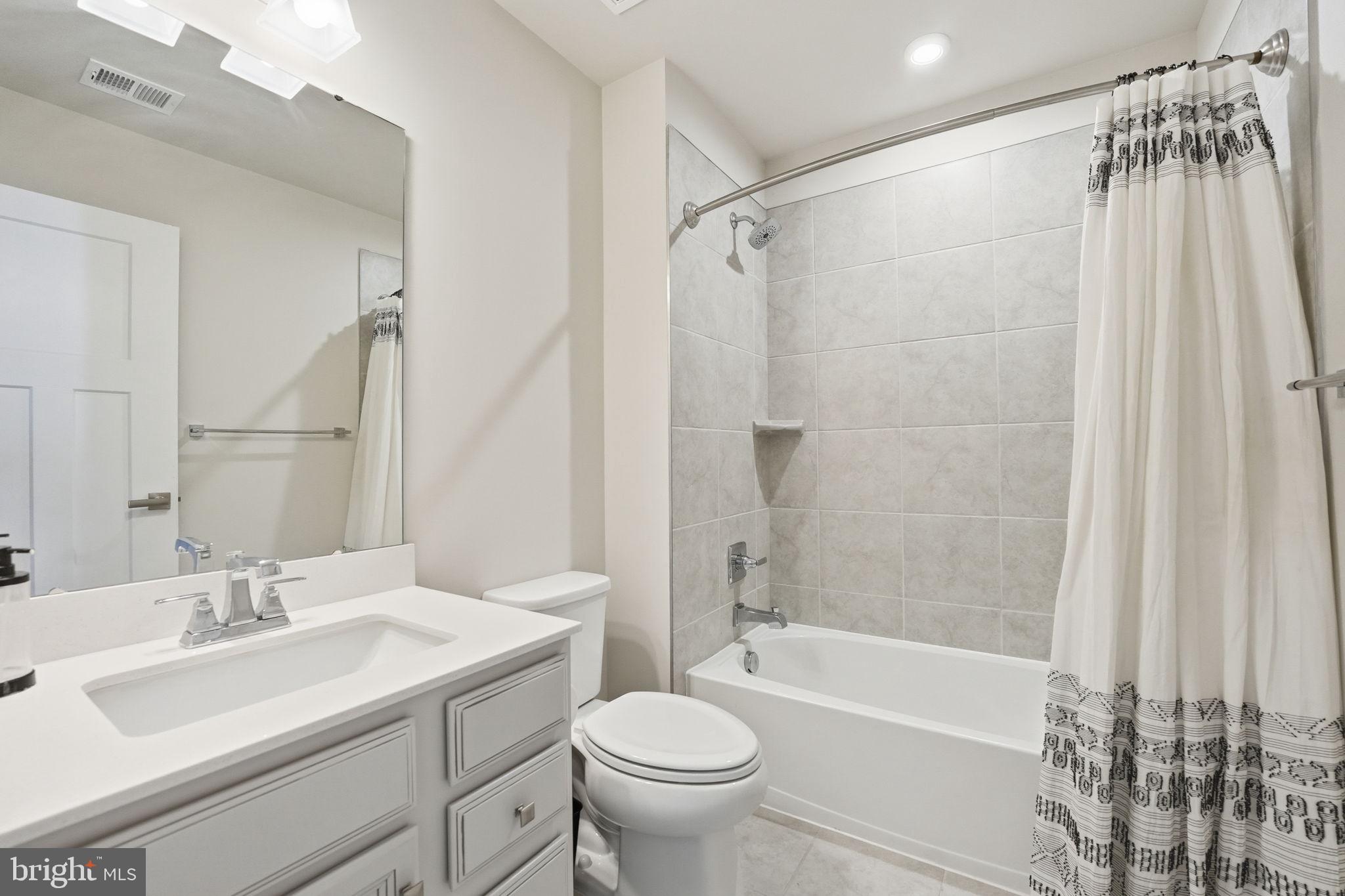 FAWN LAKE - Residential