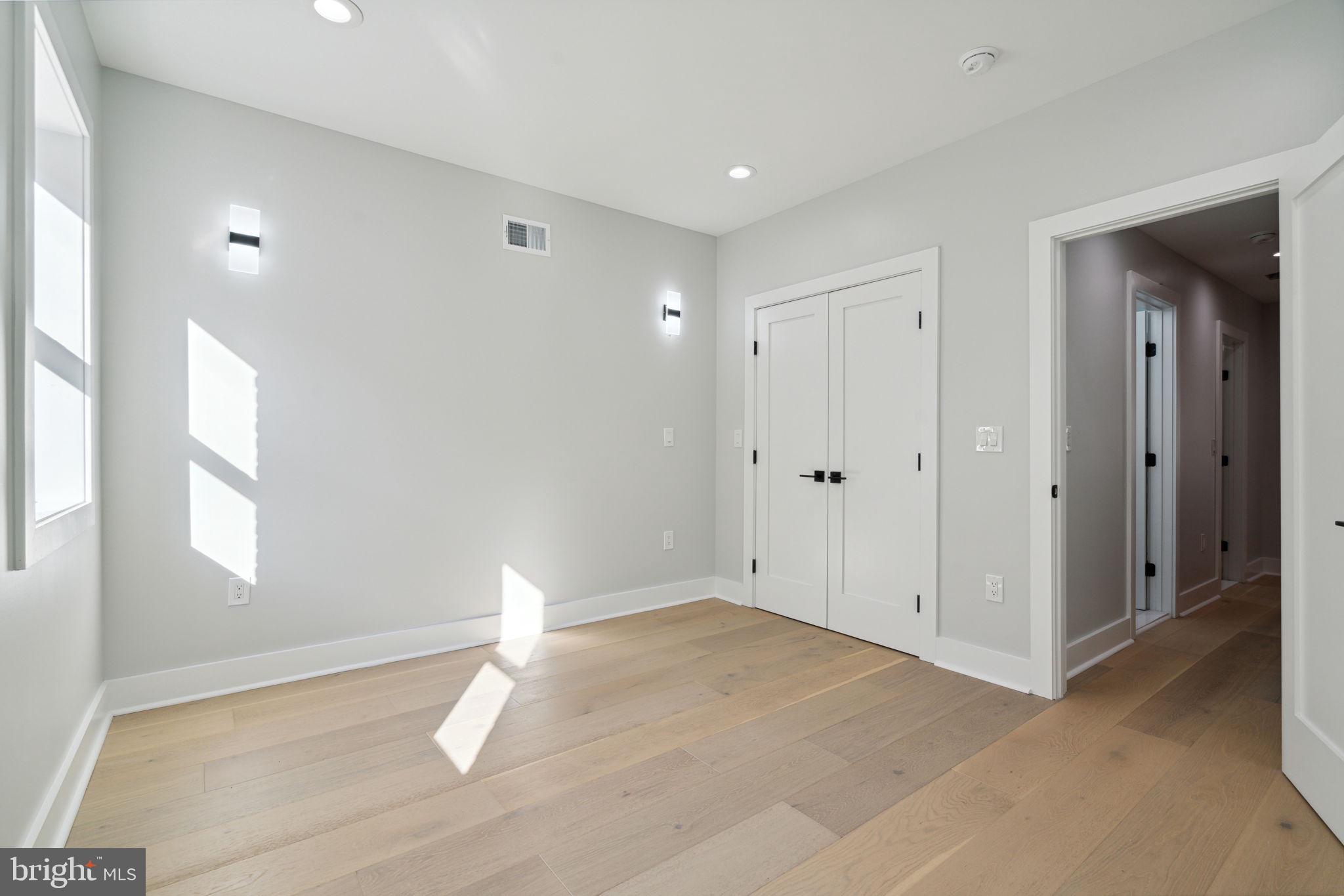 GRADUATE HOSPITAL - Residential