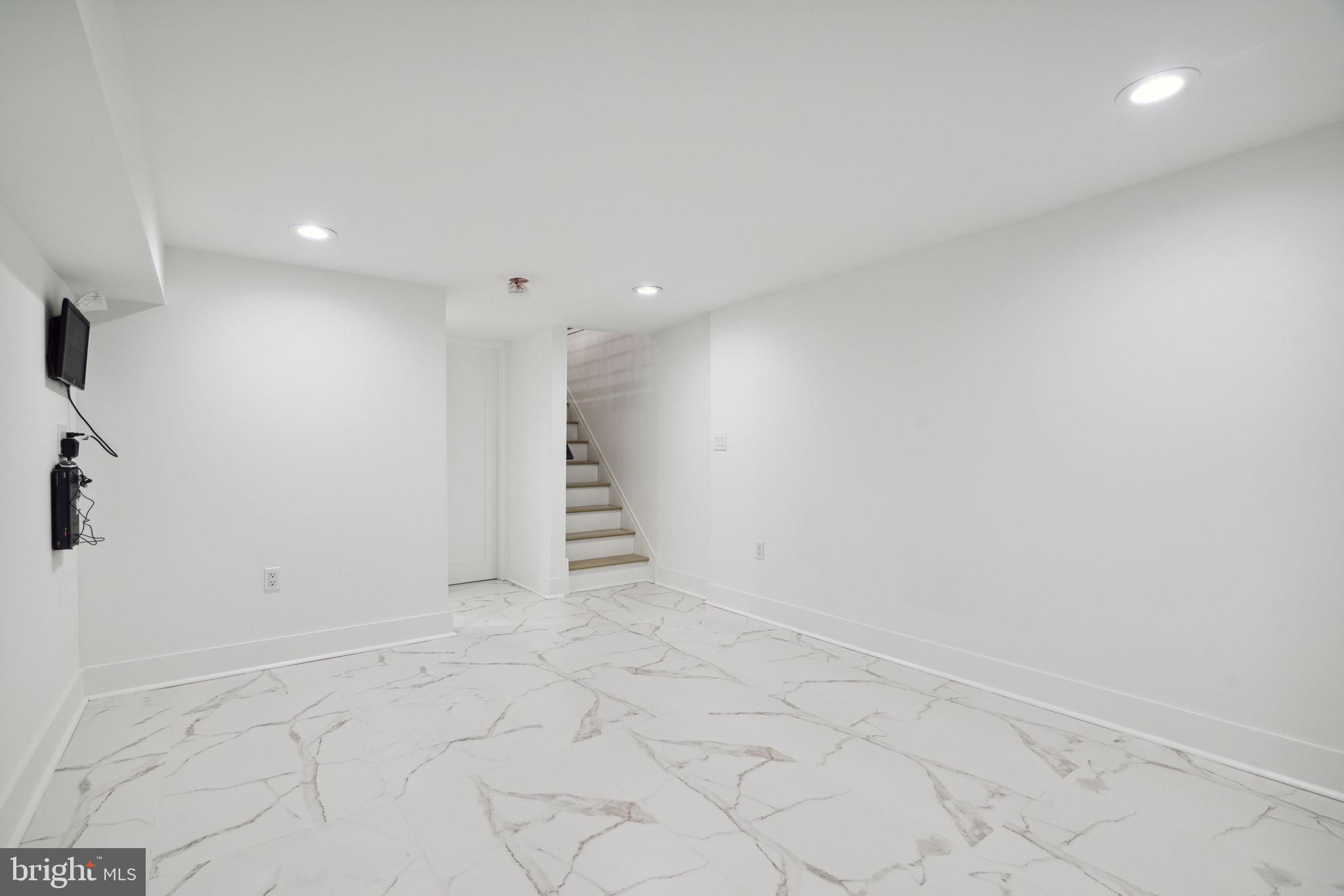 GRADUATE HOSPITAL - Residential