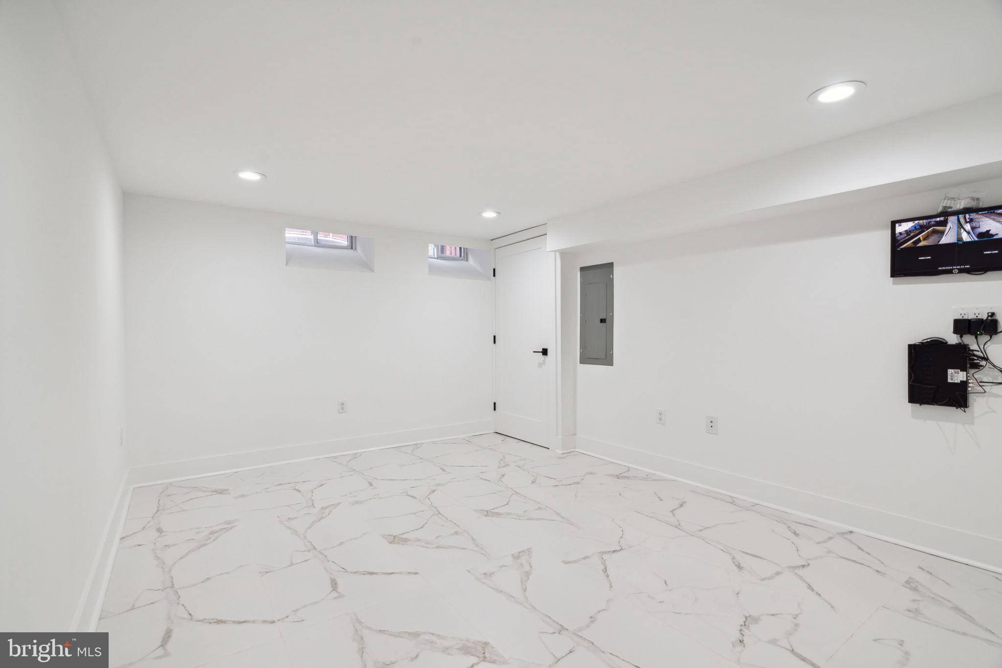 GRADUATE HOSPITAL - Residential